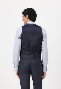 Isaac Dewhirst THE FASHION NOTCH SUIT SLIM - Anzug - navy