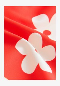 Non sélectionné, red flower