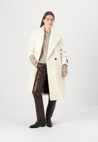 HUGO MALITE - Winter coat - natural
