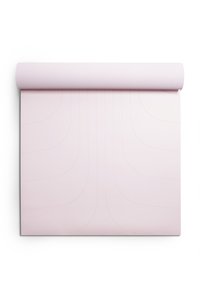 Heled roosa jooga matt, valmistatud tekstureeritud materjalist. Pinnal on õrnad kumerad jooned, mis on sisse pressitud. Rullitav disain mugavaks hoiustamiseks.