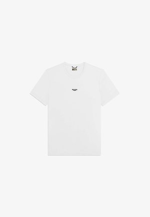 T-shirt bianca a maniche corte con girocollo e piccolo logo nero "WKT 076" al centro del petto.