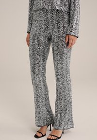 WE Fashion Housut - silver