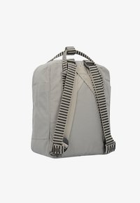 Sélectionné, fog striped