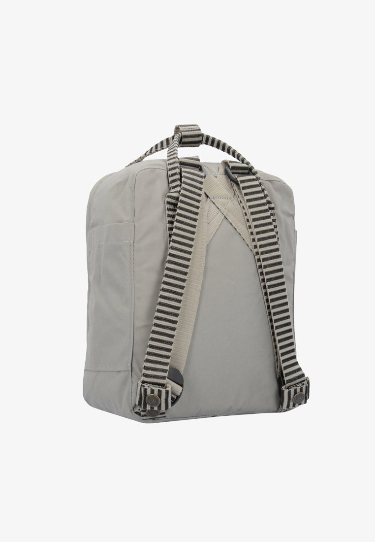 fjllrven kanken mini fog Fjallraven - Classic Backpack for Everyday Kanken Mini Unisex Children Backpack Fjllrven FJLLRVEN KNKEN MINI 7L