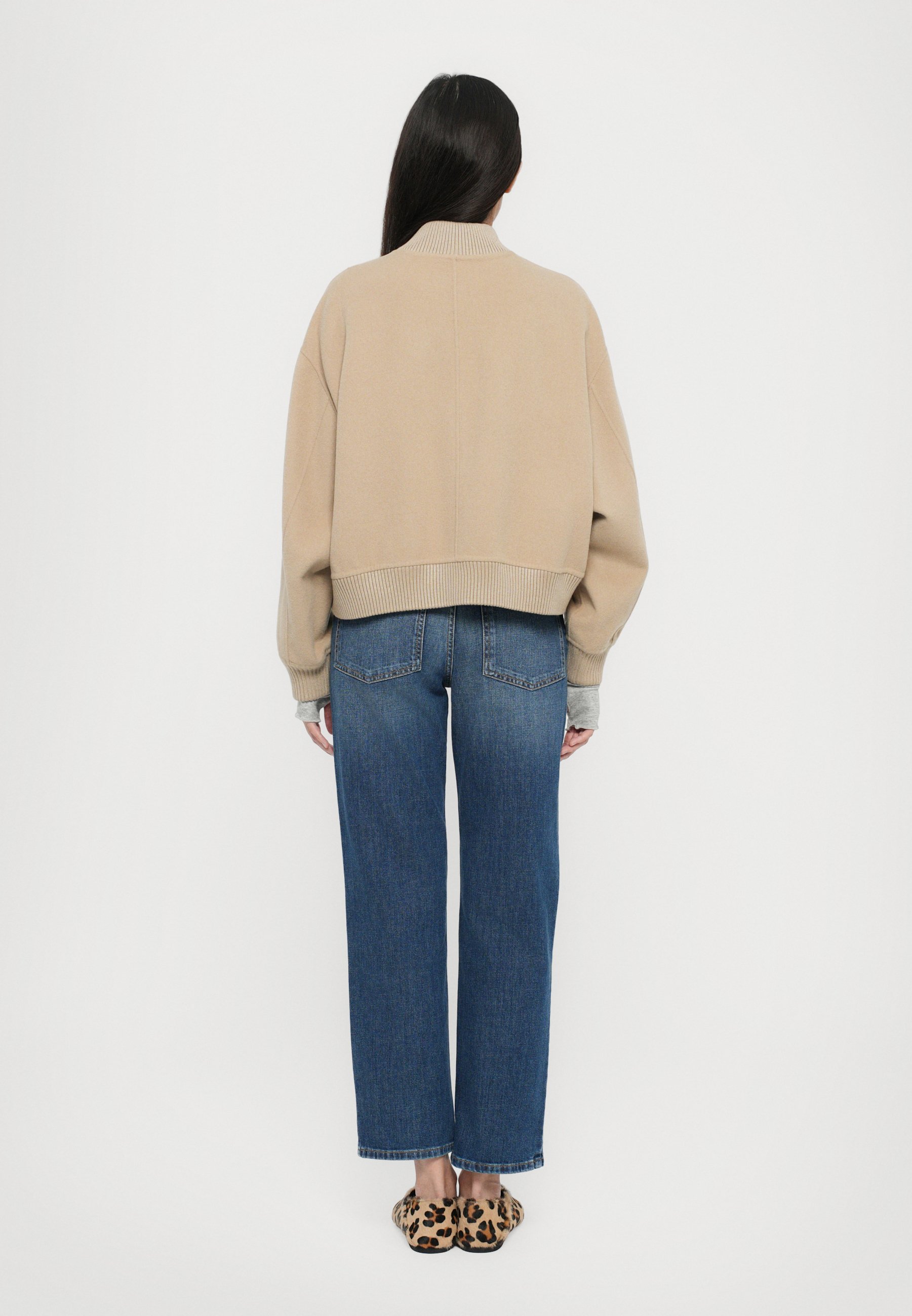 ブルゾン Weekend Max Mara Beige wool blend Zelante bomber jacket Weekend Max Mara Wool blend zelante bomber jacket | The