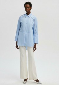 Touché Privé WITH WIDE CUFF - Skjorter - blue