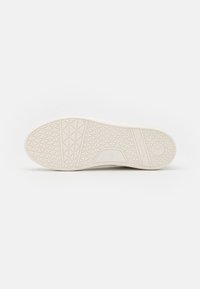 Tamaris Baskets basses - ivory