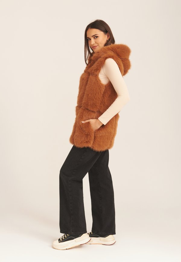 SOFT TOUCH FUR LONGLINE GILLET - Waistcoat - camel2