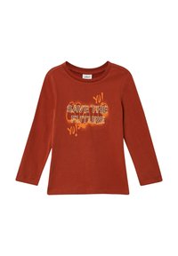 T-shirt z długim rękawem w kolorze rdzy, wykonany z miękkiej bawełny. Posiada grafikę "URATUJ PRZYSZŁOŚĆ" oraz "YO!" w żółtym i pomarańczowym nadruku.