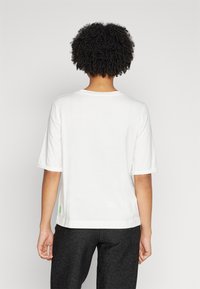 Marc Cain T Collections White Metallic Pattern T-Shirt SC 48.11 J88 110