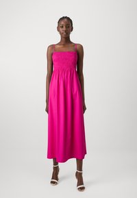 GAP SMOCKED DRESS - Dnevna haljina - sizzling fuchsia