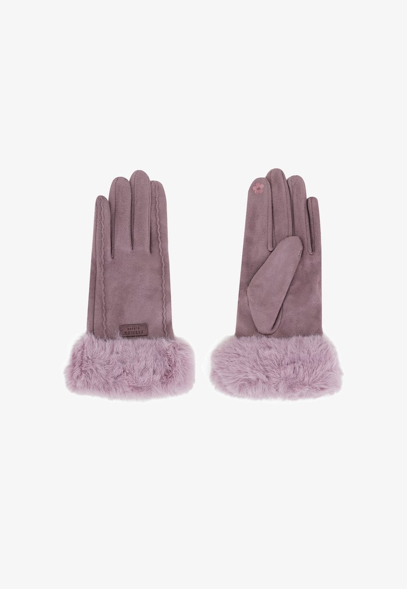 Guanti in finta pelliccia e camoscio color lavanda, con un polsino fluffy e cuciture decorative. Un guanto presenta un dettaglio accentato sulla punta delle dita.