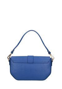 Sac à main en cuir bleu au design plat, avec une courte poignée et des accents en métal doré. Affiche une esthétique minimaliste avec des lignes épurées.