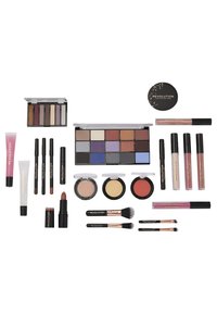 Makeup Revolution ADVENT CALENDAR  nieokreślony