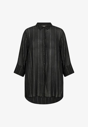 Crna košulja na dugmad s tričetvrtastim rukavima. Prozirna tkanina s metalnim vertikalnim prugama i zaobljenim rubom. Klasični dizajn ovratnika.