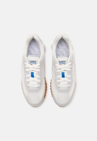 Puma Matalavartiset tennarit - off-white