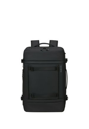 Schwarzer rechteckiger Reiserucksack mit mehreren Fächern, gepolsterten Schultergurten, einem oberen Griff und seitlichen Schnallen zur Anpassung.