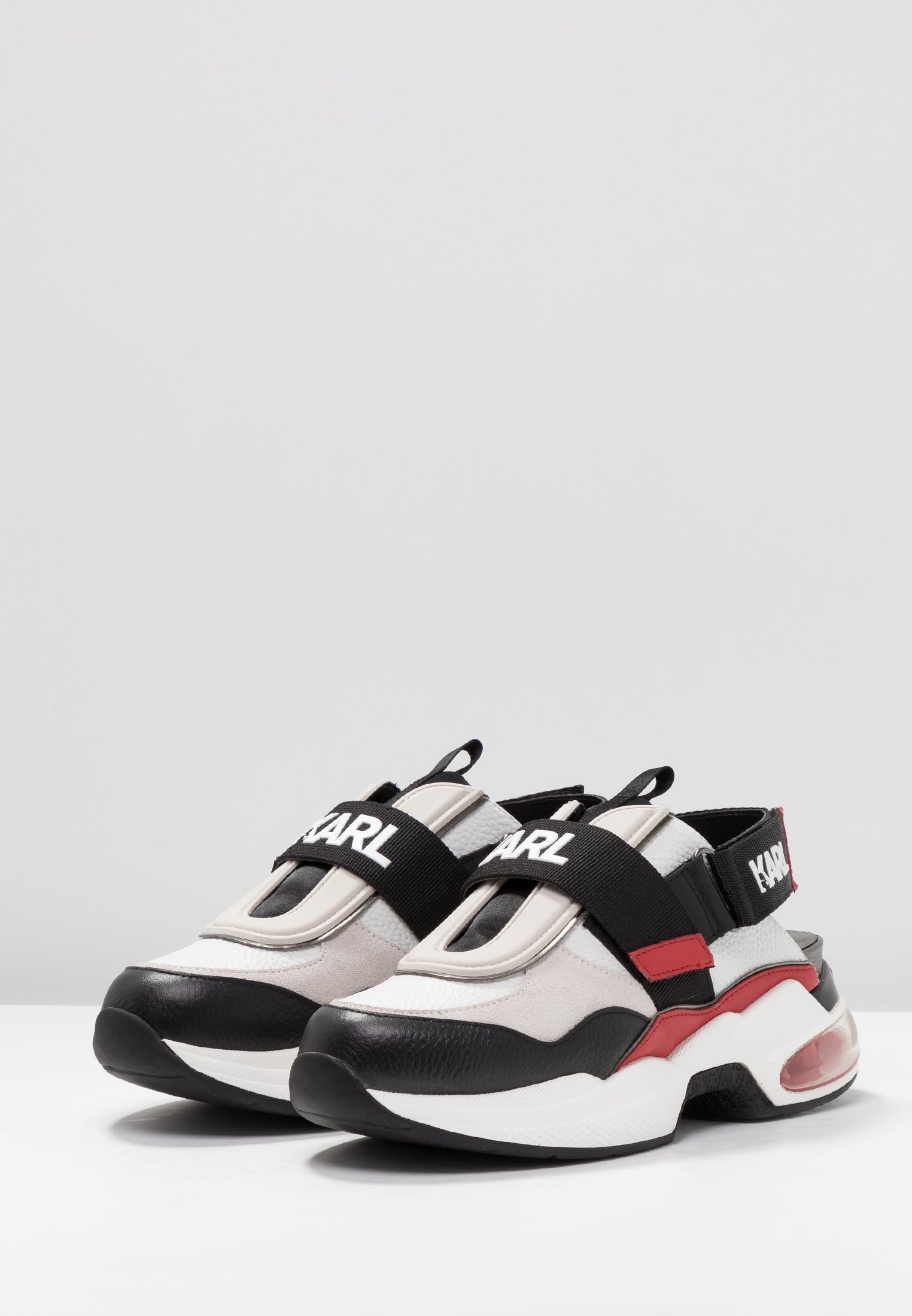 KARL LAGERFELD SHUTTLE SLINGBACK Joggesko whitesvart KARL LAGERFELD SHUTTLE SLINGBACK Joggesko whitesvart