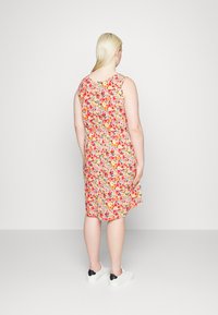 ONLY Curve ONCFREDERIKKE SARAH DRESS - Vestido de dia - cloud dancer/pink