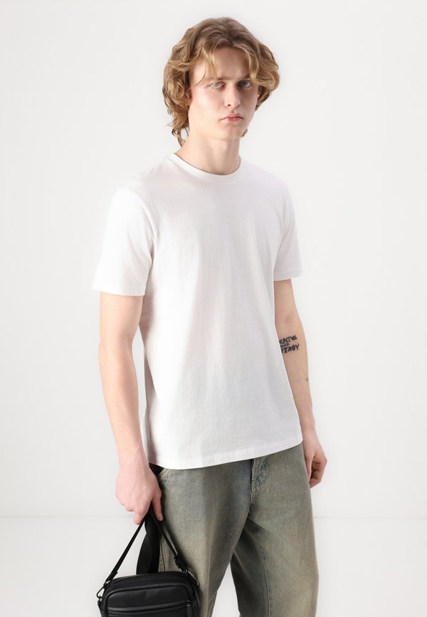 CLASSIC - Basic T-shirt3