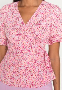 Vero Moda VMHENNA WRAP TOP - Blusa - parfait pink/pink hollo
