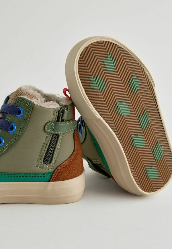 WITH ZIP FASTENING – REGULAR FIT – Lauflernschuh