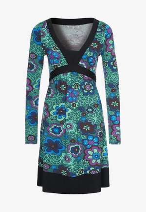 Sukienka z długim rękawem w zielony kwiatowy wzór z purpurowymi, niebieskimi i brązowymi akcentami. Dekolt w literę V z dopasowaną talią i czarnym dołem.