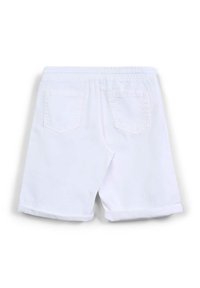 Shorts di denim bianco con orlo arrotolato, dotati di una vita elastica e due tasche posteriori. Il tessuto appare liscio e leggero.