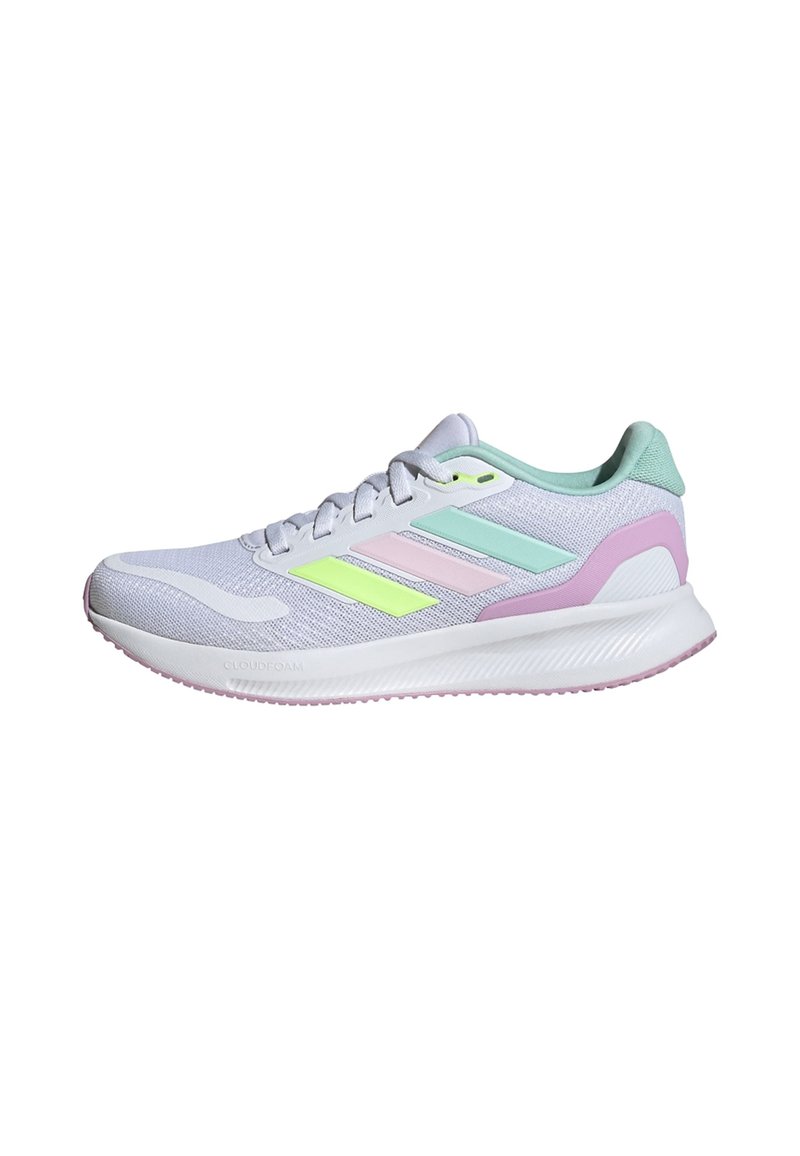 Chaussure de sport blanche avec tige en maille, mettant en avant des accents vert menthe, rose et jaune fluo. Semelle épaisse avec une texture anti-dérapante.