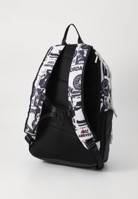 Jordan AIR PATROL BACKPACK - Malý batoh  - light orewood brn