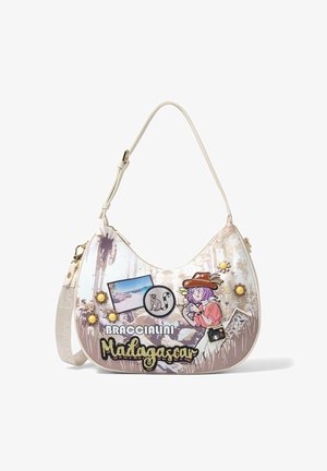 Weiße Leder-Schultertasche mit bunten Grafiken, einschließlich einer Figur, einem Lemur, Fotos und dekorativen Akzenten. Der Text "Braccialini Madagascar" ist sichtbar.