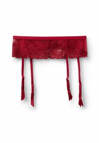 Röd spetsstrumpebandshållare med scalloped kant, med en meshsektion och fyra justerbara remmar med satinändar.