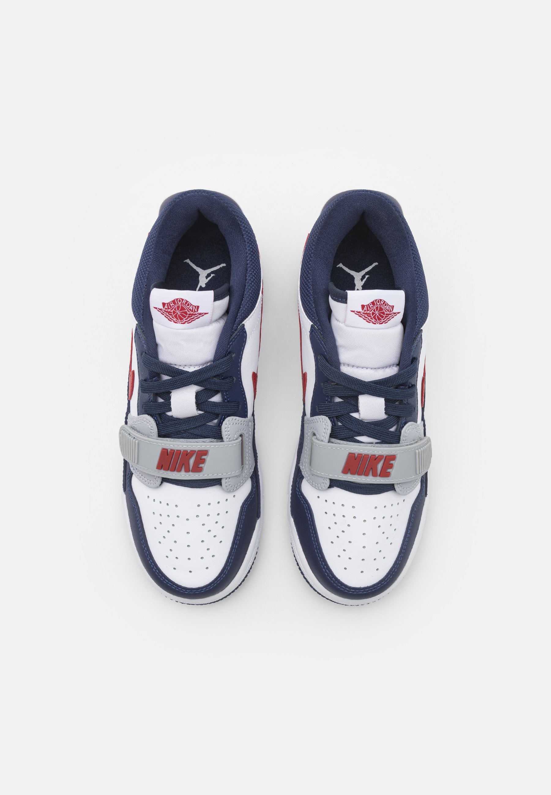 nike air trainer 3 midnight navy