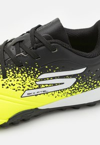 Skechers Performance JR YOUTH - Chaussures de football sur gazon - black/yellow