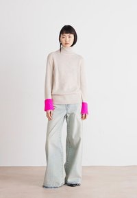 FROM FUTURE Trui - beige