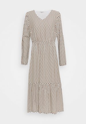Robe à manches longues avec motif géométrique beige, noir et marron, col en V, taille cintrée et jupe à volants.