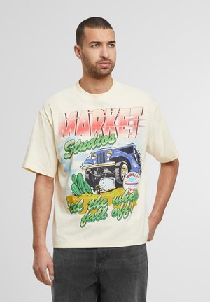 WHEELS OFF - Print T-shirt - buttercream