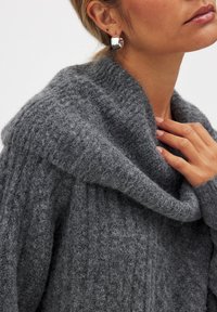 NA-KD - Sweter
