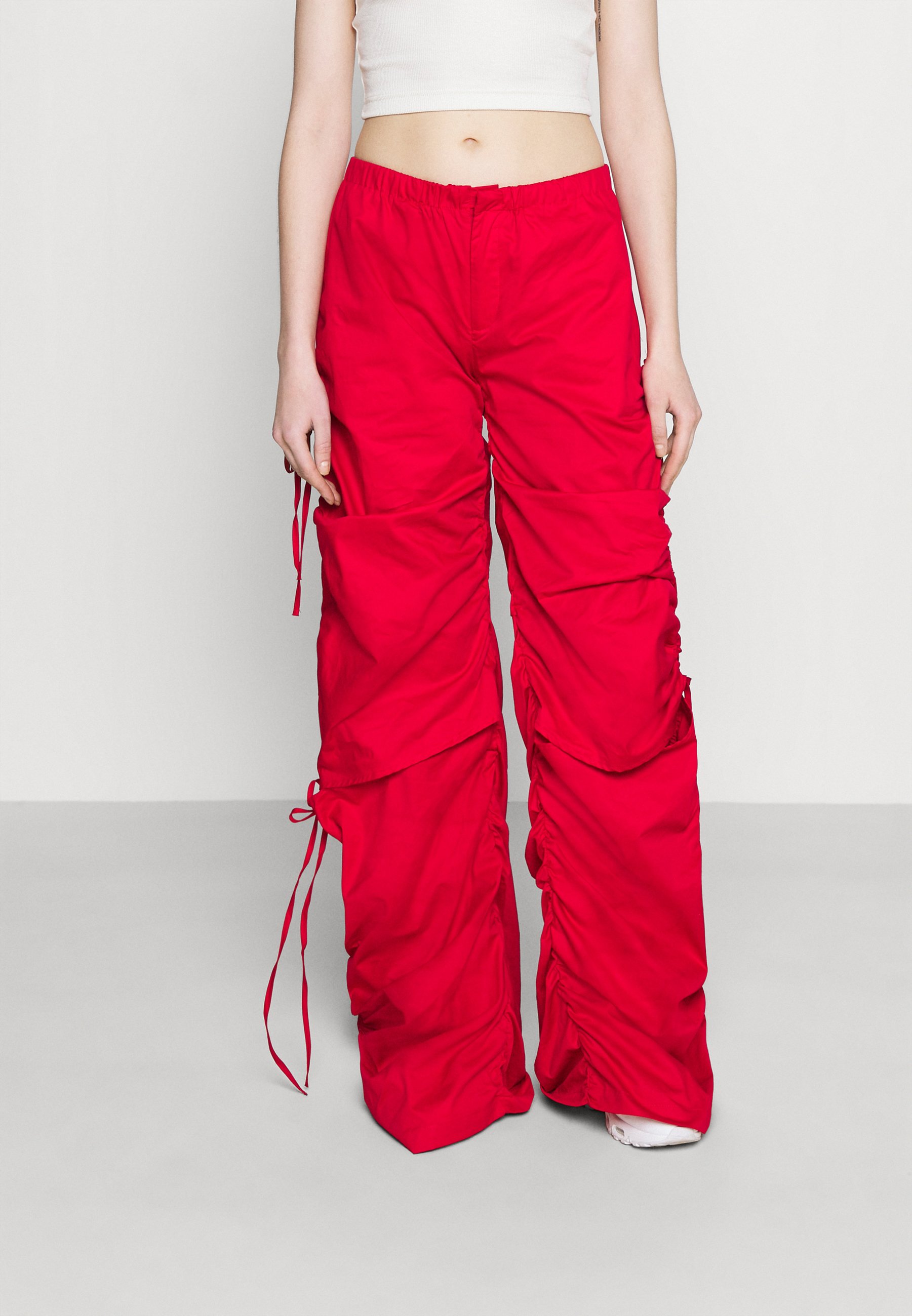 Jaded London WIDE LEG CARGO TROUSER WITH CUT OUT - Pantaloni - red/rosso -  Zalando.it
