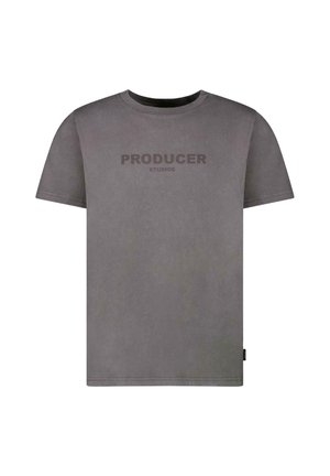 Grijze katoenen t-shirt met korte mouwen, met "PRODUCER STUDIOS" in donkergrijs gedrukt op de borst. Eenvoudig, relaxed fit ontwerp.