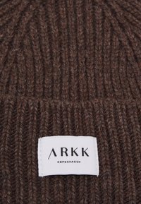 ARKK Copenhagen CLASSIC BEANIE UNISEX - Berretto - coffee brown