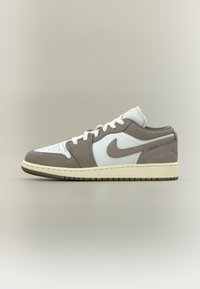 Non sélectionné, olive grey/enigma stone/summit white/pale ivory