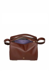 Borsa a spalla in pelle marrone con una forma strutturata, chiusura zip e due manici laterali. Interno foderato in tessuto viola. Dettaglio del logo in tonalità oro.