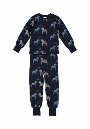 Kaksiosainen yöasusetti tummansinisestä puuvillasta, jossa on toistuvia hevoskuvioita harmaana ja sinisenä sekä koristeellisia yksityiskohtia. Pitkät hihat ja hihansuut.