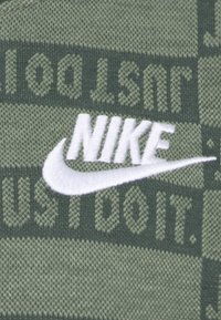 Thumbnail Image 3