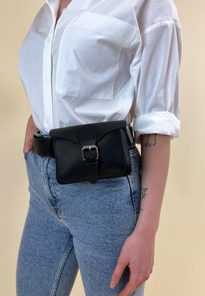 BRAGA - Bum bag - schwarz
