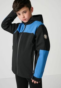 Schwarz-blaue Jacke mit Reißverschluss vorne, Kapuze und Logo-Patch. Hergestellt aus einem glatten, strapazierfähigen Material mit kontrastierenden Farbpaneelen.