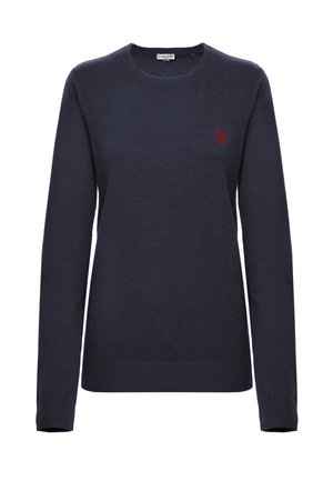 Maglione lavorato a maglia blu navy con maniche lunghe, scollatura rotonda e logo rosso sul lato sinistro del petto. Texture morbida e orli a coste.