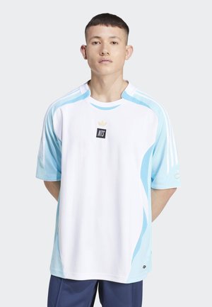adidas Originals ADIDAS NTS RADIO - Sportiniai marškinėliai trumpomis rankovėmis - bliss blue