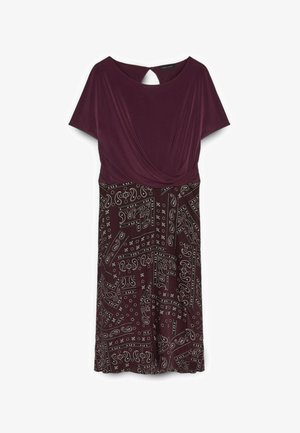 Rochie mov cu mânecă scurtă, cu un decolteu tip înfășurare și fustă cu modele paisley și geometrice.